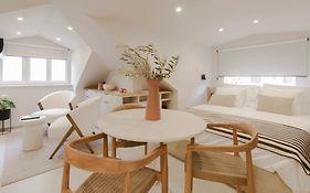 Velut Home Bural